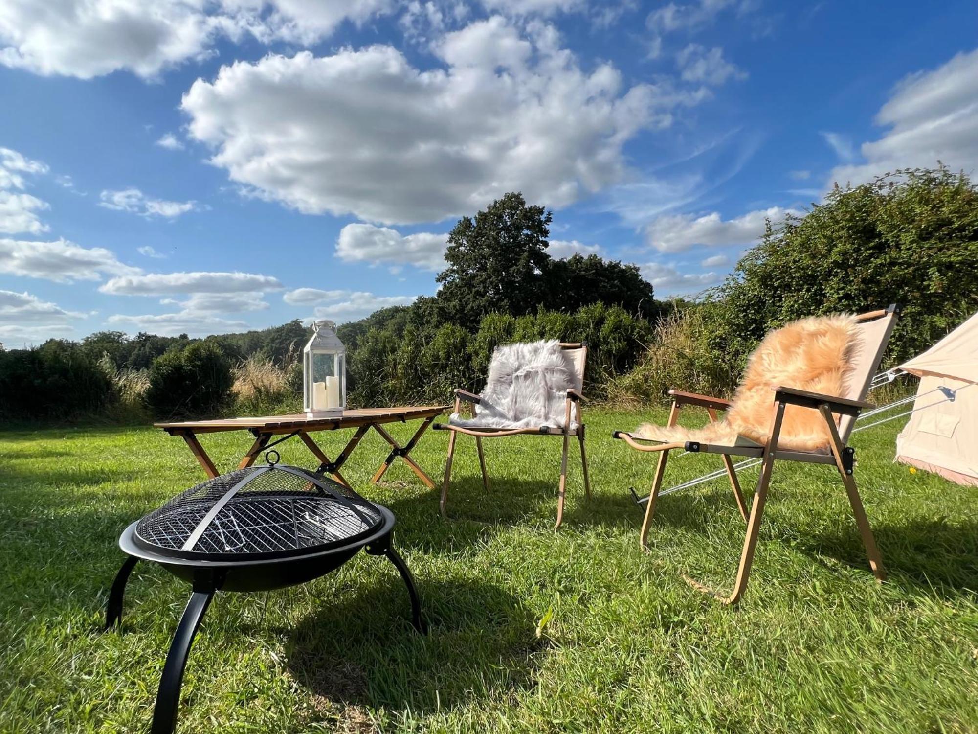 Bell Tent 4M Fossewold Farm Camping Moreton-in-Marsh Esterno foto