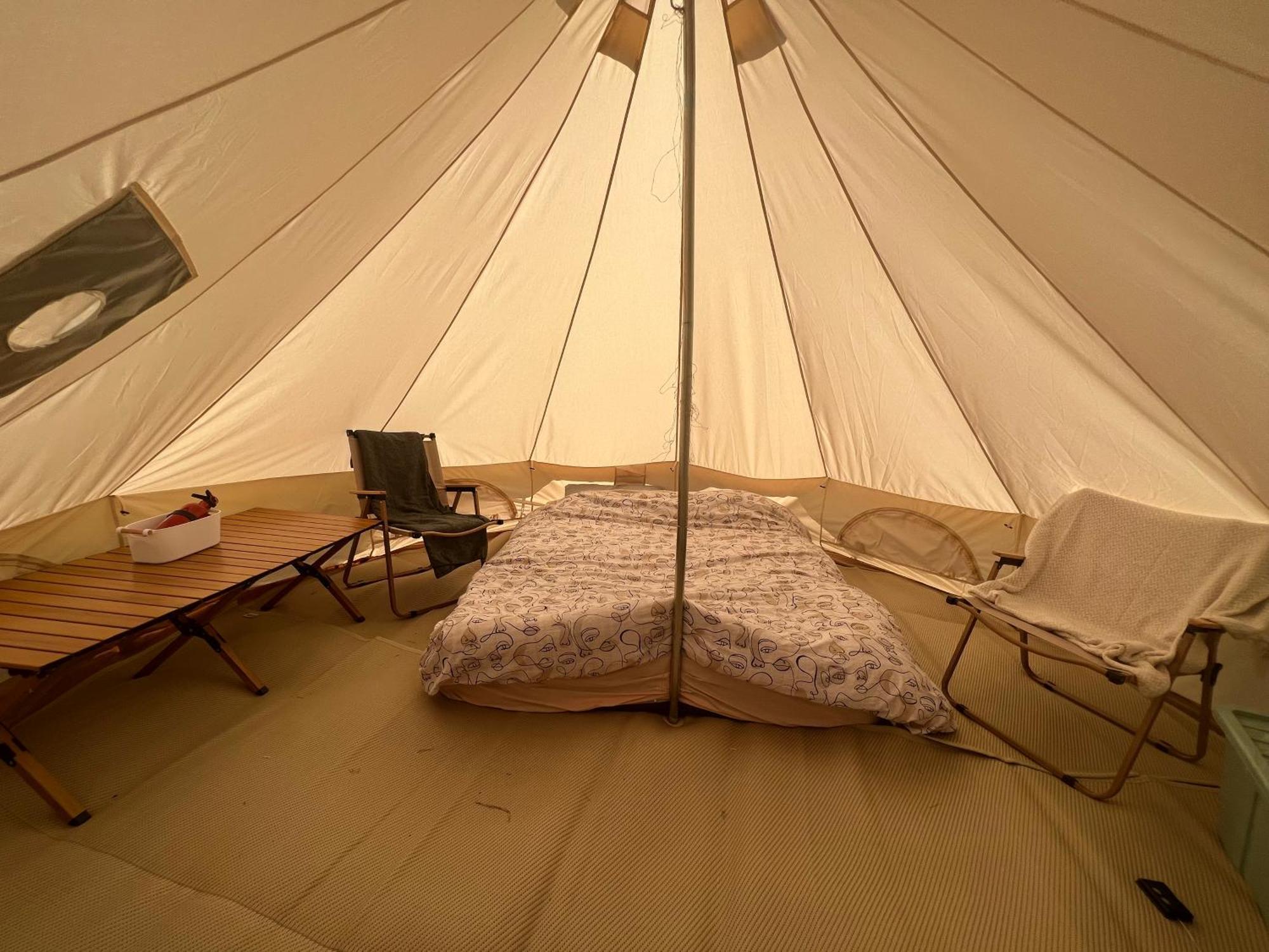 Bell Tent 4M Fossewold Farm Camping Moreton-in-Marsh Esterno foto